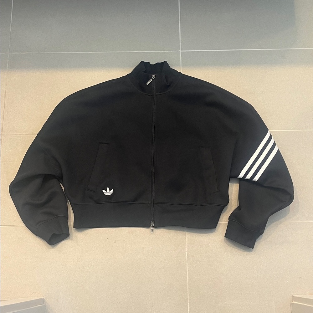 adidas Cropped Black Track Jacket with Balloon Sleeves